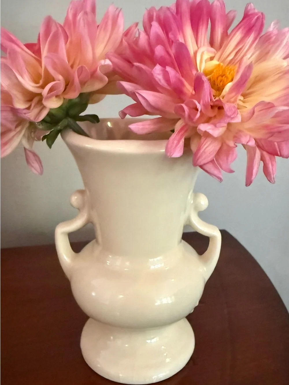 Vintage McCoy Vase Cream /Peach with double Handles 1940s USA